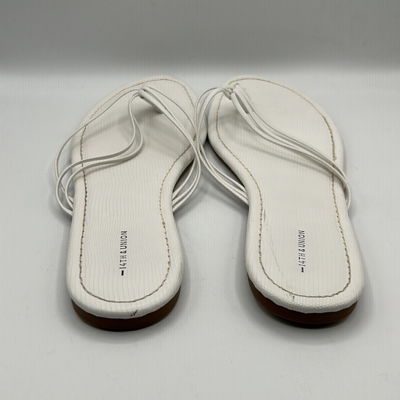 14th & Union White Thong Summer Sandals Size 11 - Picture 4 of 7